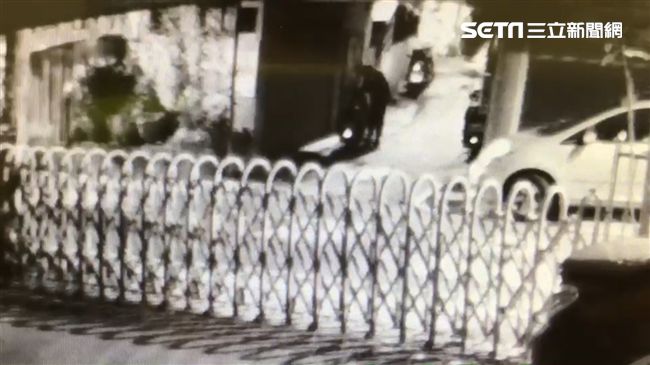 黑手成大盜！　偷儀表板爽賺無本生意