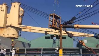 台船工人失足　跌落「6樓高」船塢底