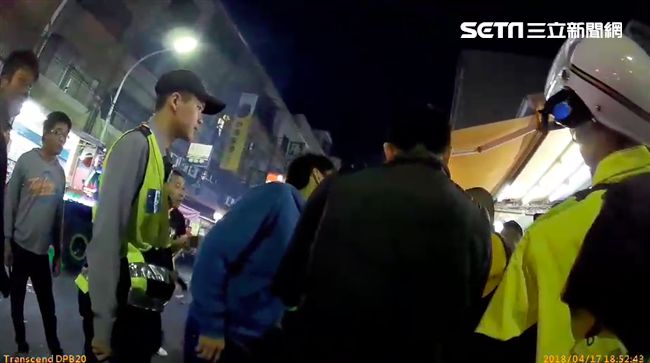 8+9好兇！隨地尿還侵門踏戶打屋主