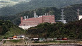 深澳電廠環評過關　林右昌重申市府立場台電深澳電廠環境差異報告案14日通過，雖經變更後開發海域不涉及基隆市，不過基隆市長林右昌15日仍透過幕僚重申，市府立場就是不能增加基隆污染。圖為深澳電廠。（民眾提供）中央社記者王朝鈺傳真 107年3月15日