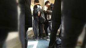 亞洲,男生,穿搭,寬鬆,台男,Reddit,PTT,批踢踢　圖／翻攝自Reddit