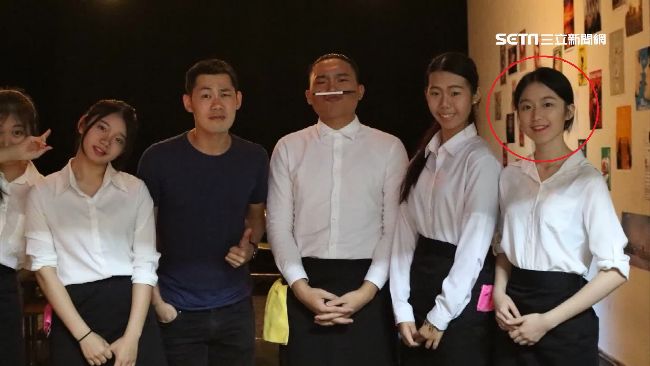 18歲當泫雅師妹　舒華高中照曝光