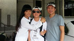 狄鶯今年生日願望肯定是希望一家三口早日團圓。（圖／翻攝自臉書）