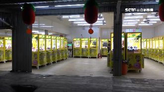 男子被禁菸不爽　撂人打爆娃娃機台主