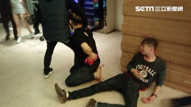 酒客槓少爺！酒後亂鬥9人濺血送醫！