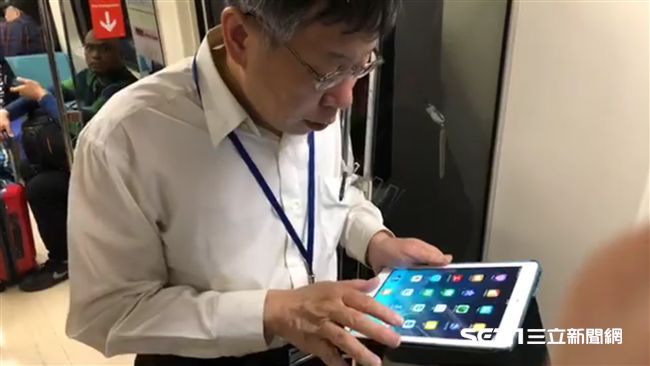 雙北月票賣不好？網紅市長開直播體驗