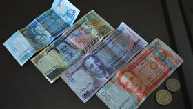 菲律賓鈔票
https://www.flickr.com/photos/trishhhh/4312707520/in/photolist-7z6KGd-9geqiB-5x9ffd-7z2KVZ-BBE31-6oDbrk-4m7rkc-fNaG6N-9gccaS-7z2UBz-7z6Hid-fMSGMM-7z6Gmo-bPJbZT-7z2X9z-64wmqu-7z2EFD-bAPwSb-3dvxVo