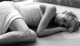 莎莉賽隆為戲增肥22公斤。(圖/翻攝自莎莉賽隆IG)