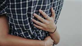 擁抱、抱緊、相愛、情侶（圖／翻攝Pixabay）