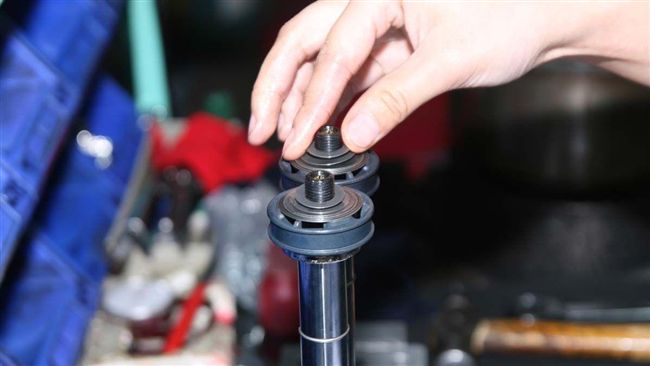 避震器強化特輯　避震器軟硬調什麼？