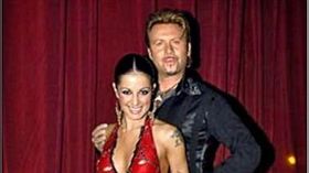 波蘭電信詐騙集團首腦，波蘭舞者兼模特兒米卡（Izabela Mika）。（翻攝自Kozaczek.pl）