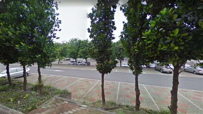車霸免費停車格　留七字無人敢移車