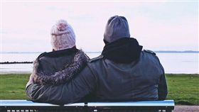 父女、爸爸、父親／pixabay