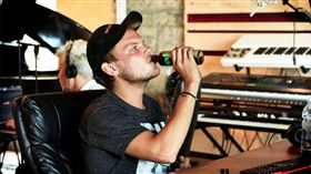 全球震驚！電音DJAvicii逝世　5首不可不聽的熱門（圖／翻攝自推特 Tim Bergling）