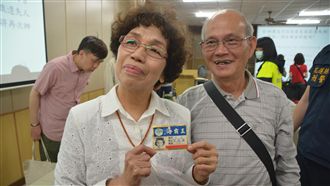 尋回結婚紀念照　花蓮受災戶破涕為笑