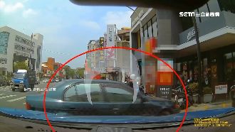 趁空隙插隊買速食　民眾PO網怒譴責