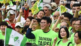 立法委員姚文智機蛋大遊行。 （圖／記者林敬旻攝）