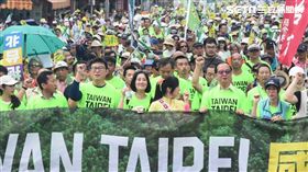 立法委員姚文智機蛋大遊行。 （圖／記者林敬旻攝）