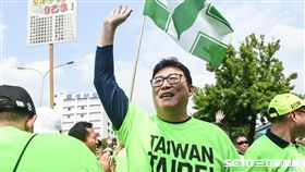 立法委員姚文智機蛋大遊行。 （圖／記者林敬旻攝）