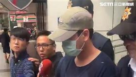 美籍師範大學生大衛搭計程車，未到目的地卻突然跳車，司機報警並下車攔人，雙方爆發激烈衝突，大衛還試圖攻擊警員，訊後依妨害公務、傷害及詐欺等罪送辦（翻攝畫面）