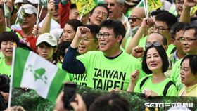 立法委員姚文智機蛋大遊行。 （圖／記者林敬旻攝）