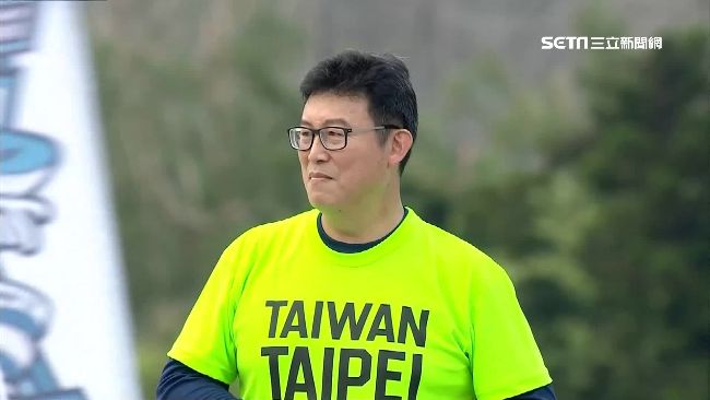 姚反柯眾星拱月　驕傲5千件衣全賣光