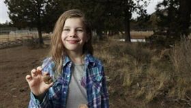 6歲女童看足球賽「太無聊」　場邊挖出6500萬年前菊石化石（圖／翻攝自Michigan Science Ctr推特）