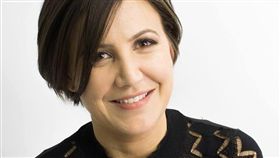 澳洲女子坦承性愛成癮_每日郵報、臉書