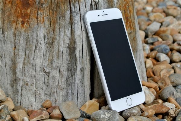 果粉哭吧！新愛瘋將不再免費給轉接器