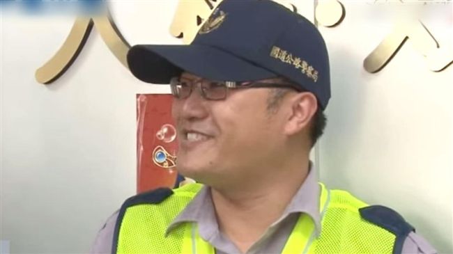 國道2警慘死輪下　葉父心痛喊：憨子
