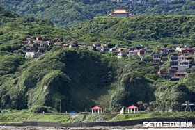 台電興建深澳電廠預定地週邊，蝙蝠洞。 （圖／記者林敬旻攝）