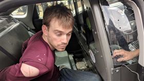 田納西州,餐廳,槍擊,顧客,嫌犯,落網https://twitter.com/MNPDNashville/status/988483202904940544/photo/1?tfw_site=TIME&ref_src=twsrc%5Etfw&ref_url=http%3A%2F%2Ftime.com%2F5250489%2Fwaffle-house-shooting-suspect-travis-