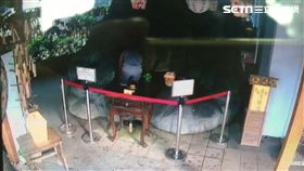 新北市，平溪，十分車站，商店，許願池，銅板，偷竊，竊盜，翻攝畫面