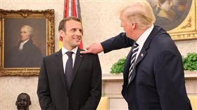 美國總統川普、法國總統馬克宏（圖／翻攝自推特）
