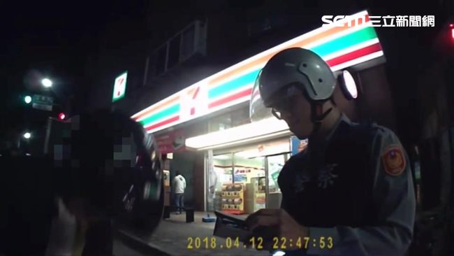 憤怒鳥包太顯眼　藏毒丟包仍被逮
