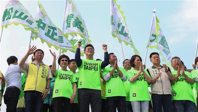 白天柯黑、晚上柯粉　姚文智批被操作