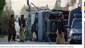 巴基斯坦傳3起自殺攻擊　6警身亡
巴基斯坦,恐攻,自殺炸彈客,自殺炸彈攻擊,塔利班,蓋達,伊斯蘭國
https://edition.cnn.com/2018/04/24/asia/quetta-suicide-attacks-intl/index.html