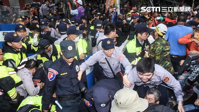 警察記者遭襲　藍扯：眼見不一定為憑