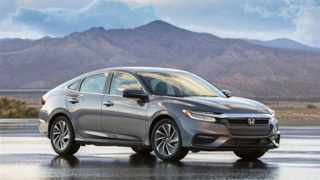 全新三代目HondaInsight