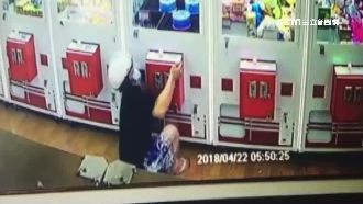 房仲淪娃娃機大盜　得手近5萬元公仔