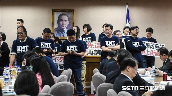 國民黨軍改杯葛成功　綠委怒罵無效