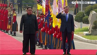 文在寅見金正恩第一句：很高興見到你