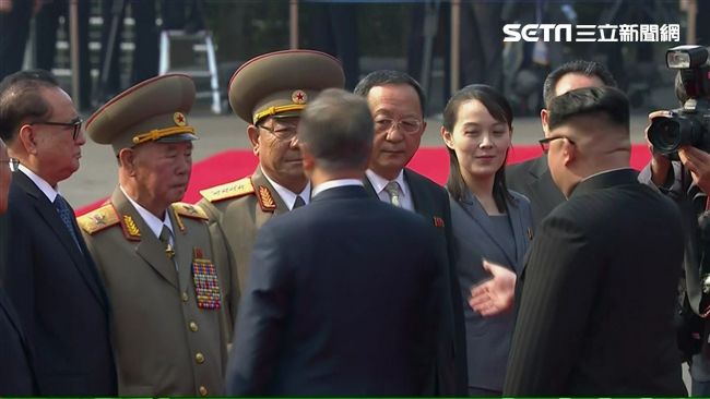 仍敵視北韓？這些人都不向金正恩敬禮