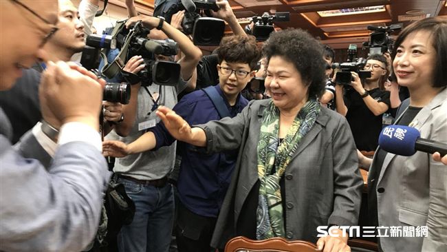 疏通軍改雜音　陳菊列席民進黨會議