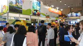 越南國際旅遊展  台灣館吸引目光2018年越南國際旅遊展（VITM 2018）29日起在河內市舉行4天。台灣觀光局在展場設置台灣館，展出台灣優質旅遊產品，吸引消費者的目光。中央社河內攝  107年3月29日