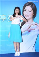 任容宣為偏鄉長者傳遞療癒，分享愛的能量。（記者邱榮吉/攝影）