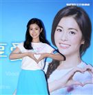 任容宣為偏鄉長者傳遞療癒，分享愛的能量。（記者邱榮吉/攝影）