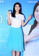 任容宣為偏鄉長者傳遞療癒，分享愛的能量。（記者邱榮吉/攝影）