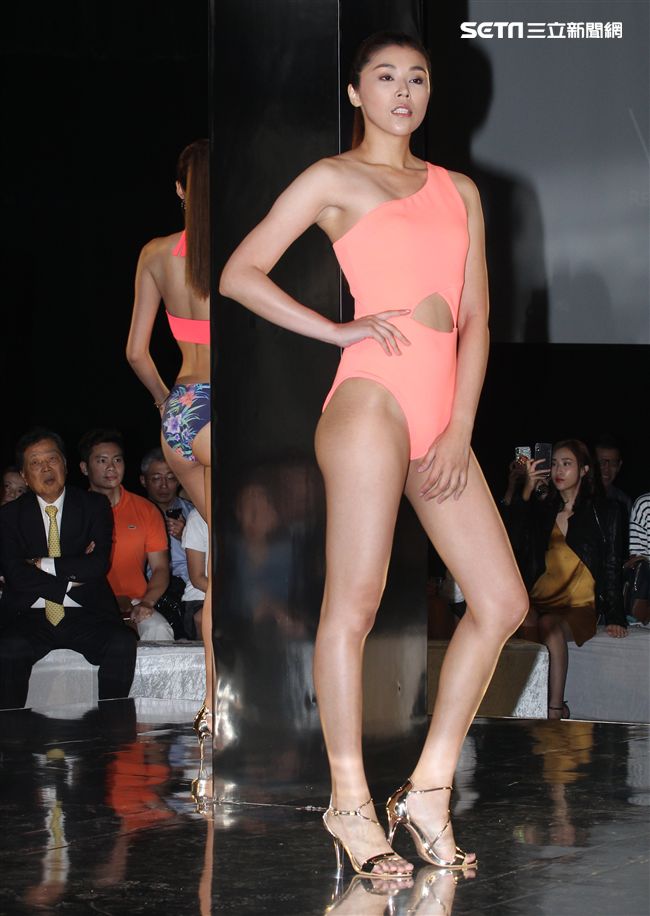 2018泳裝秀。（記者邱榮吉/攝影）