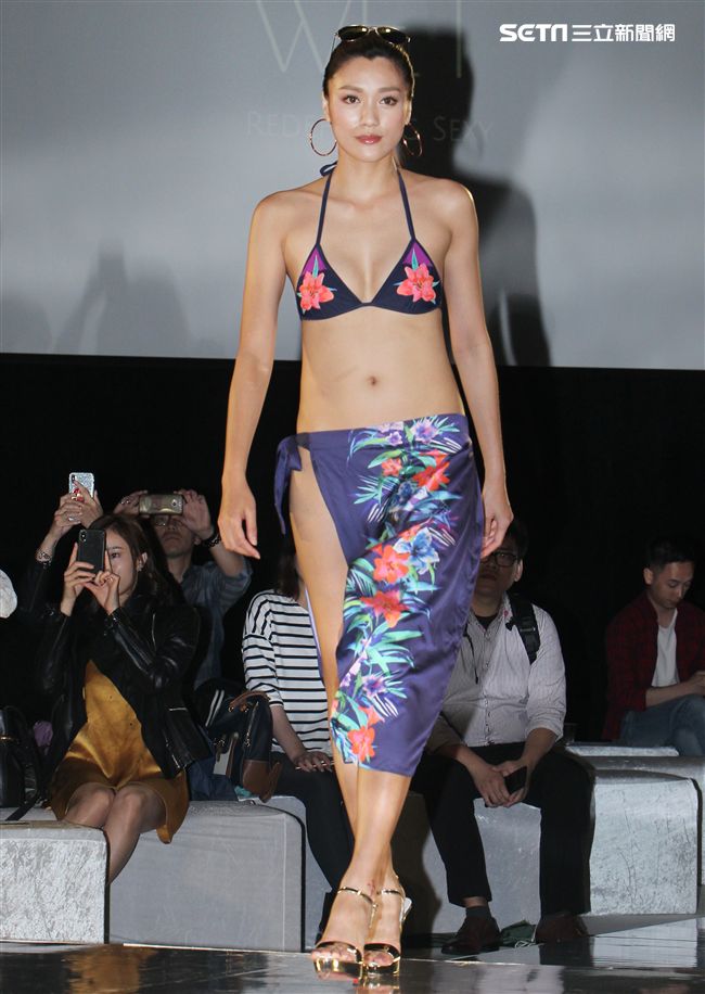 2018泳裝秀。（記者邱榮吉/攝影）